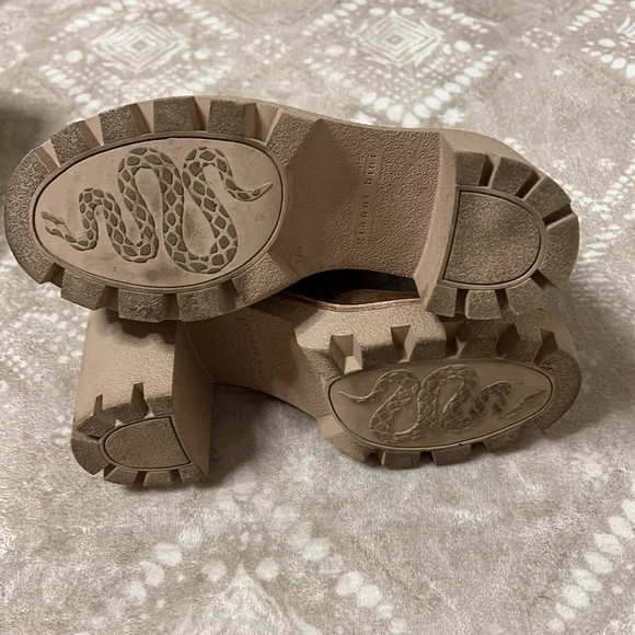 Gianni Bini Winney Boots - Picture 3 of 5